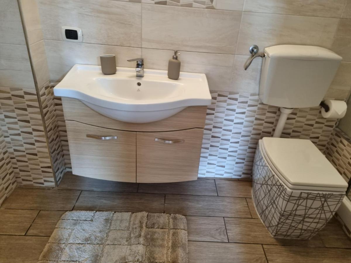 Villa Sweery Santa Maria a Vico Екстериор снимка